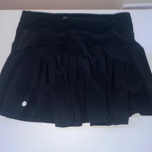 Black Lululemon Skirt size 4 tall